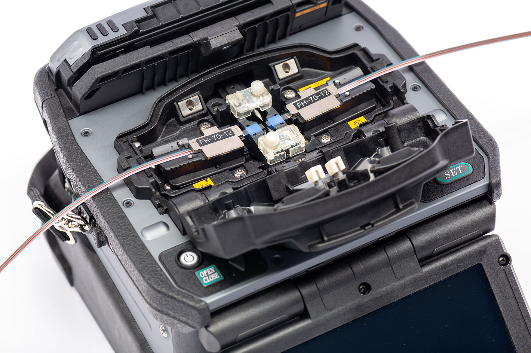 Introducing the 90R range of mass fusion splicers - Fujikura Europe